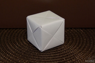 origami kocka